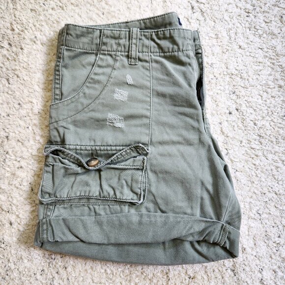 Gap Summer 2010 Olive Green Distressed Cargo Shorts Size 4 vintage 2000s y2k - Picture 3 of 16